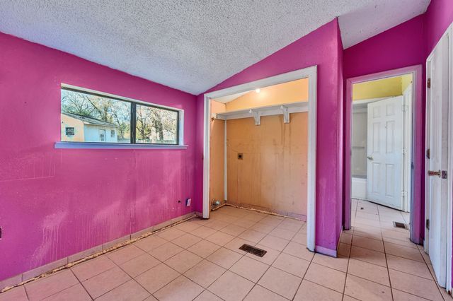 219 Fernwood Drive, Mabank, TX 75156