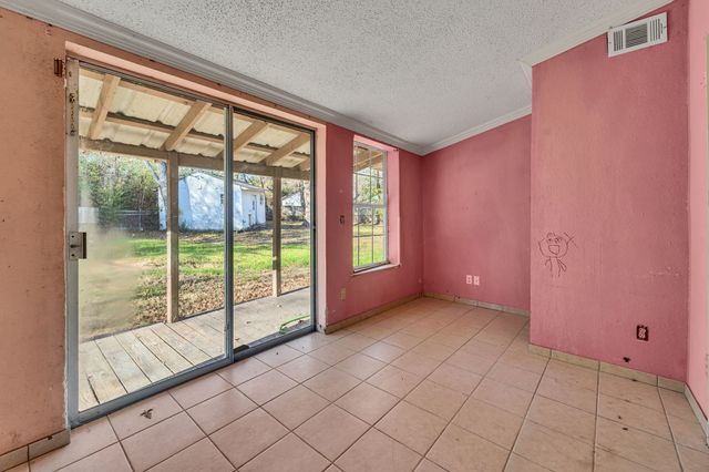 219 Fernwood Drive, Mabank, TX 75156