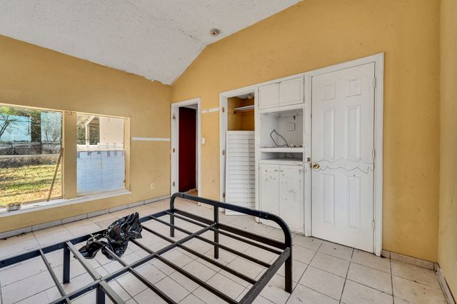 219 Fernwood Drive, Mabank, TX 75156