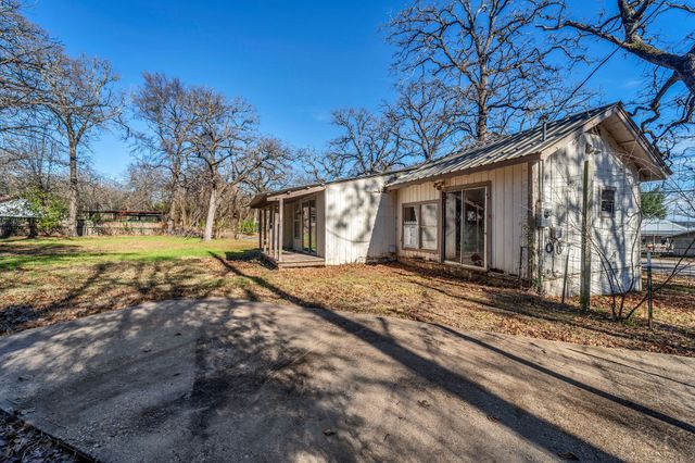 219 Fernwood Drive, Mabank, TX 75156