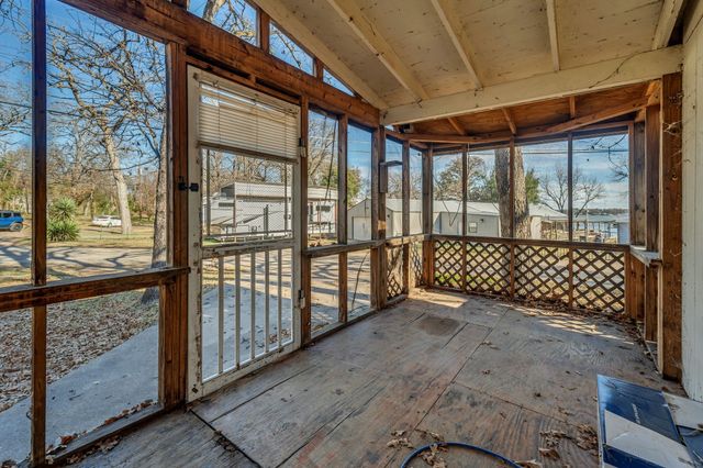 219 Fernwood Drive, Mabank, TX 75156