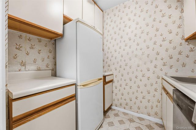 110-45 Queens Blvd 719, Forest Hills, NY 11375