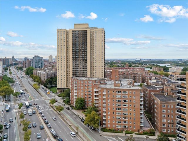 110-45 Queens Blvd 719, Forest Hills, NY 11375