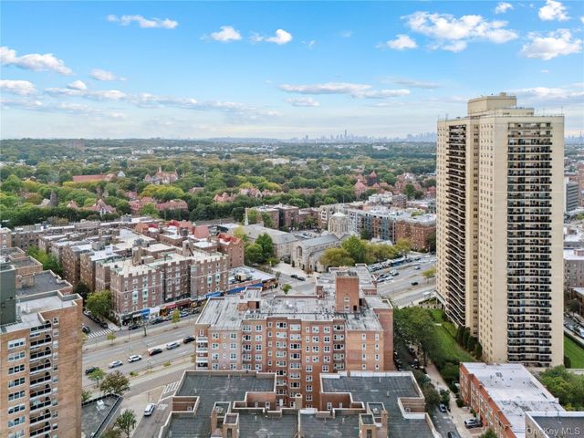 110-45 Queens Blvd 719, Forest Hills, NY 11375