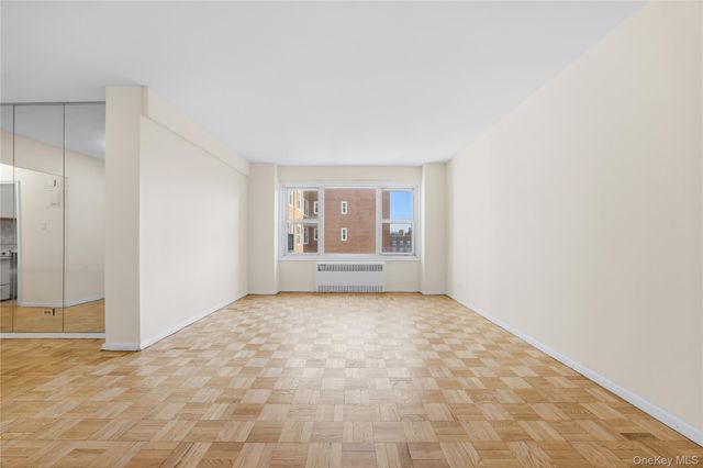 110-45 Queens Blvd 719, Forest Hills, NY 11375