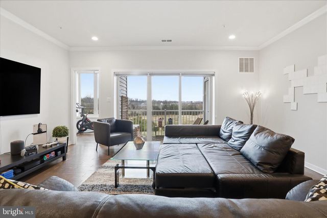 23571 WATERFORD DOWNS TER, Ashburn, VA 20148