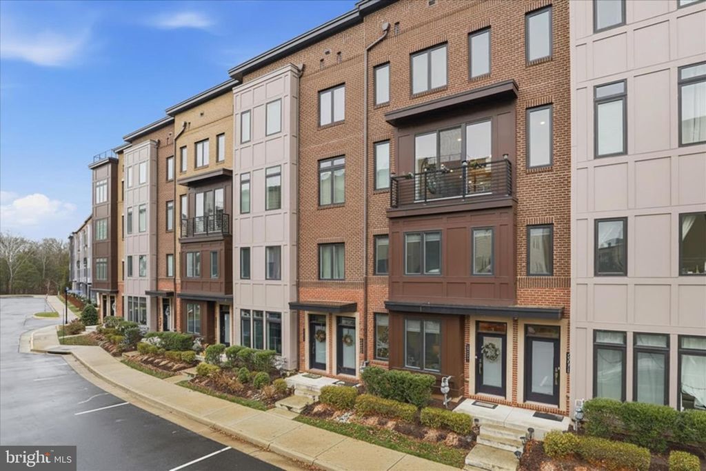 23571 WATERFORD DOWNS TER, Ashburn, VA 20148