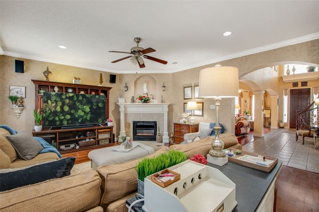 5536 Cranberry Drive, Fort Worth, TX 76137
