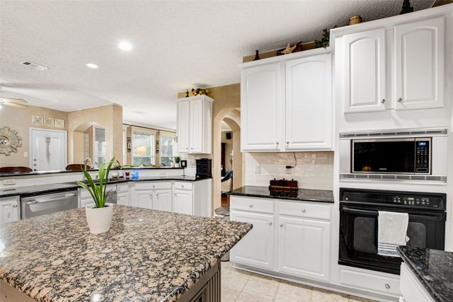 5536 Cranberry Drive, Fort Worth, TX 76137