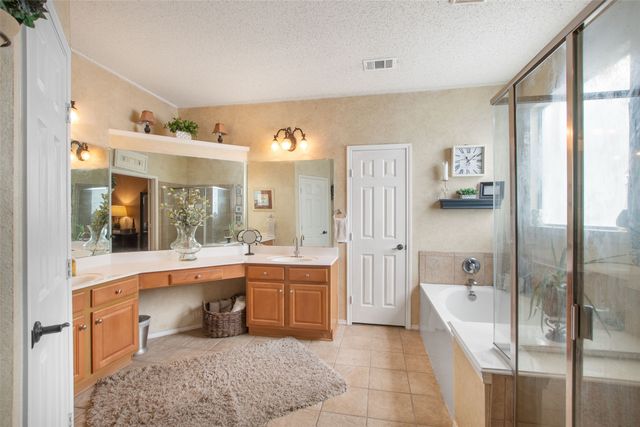 5536 Cranberry Drive, Fort Worth, TX 76137