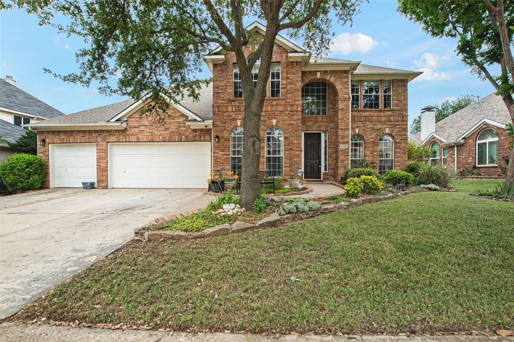 5536 Cranberry Drive, Fort Worth, TX 76137
