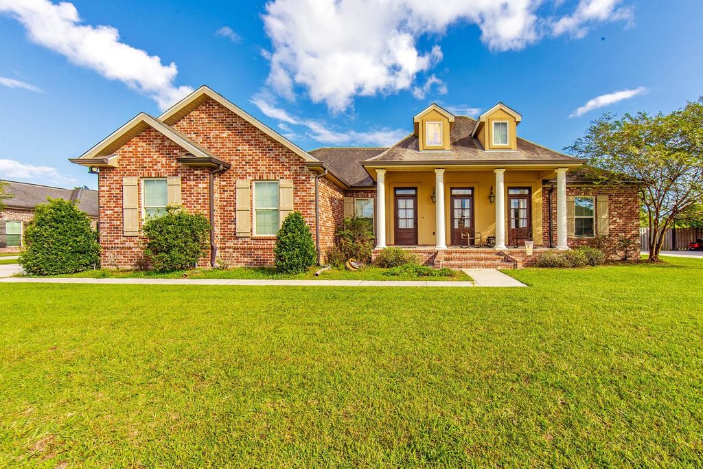 162 Olivia Drive, Thibodaux, LA 70301