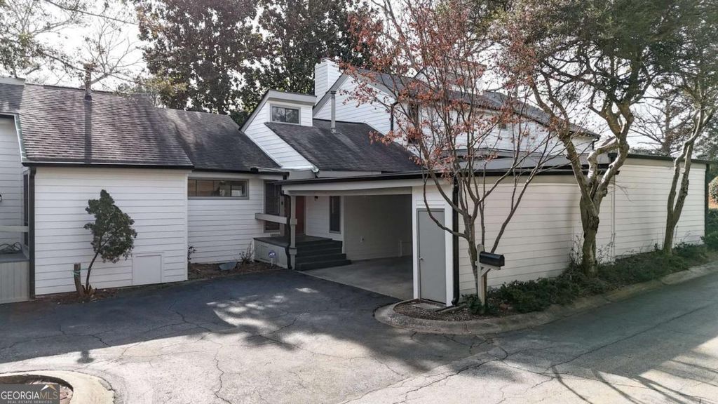 4962 N Ellipse, Marietta, GA 30068