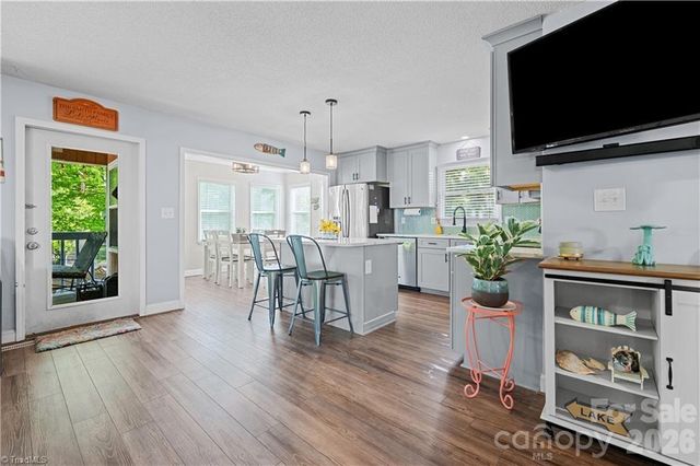 1010 Riverview Road, Lexington, NC 27292