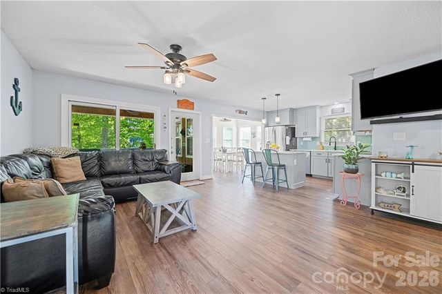 1010 Riverview Road, Lexington, NC 27292