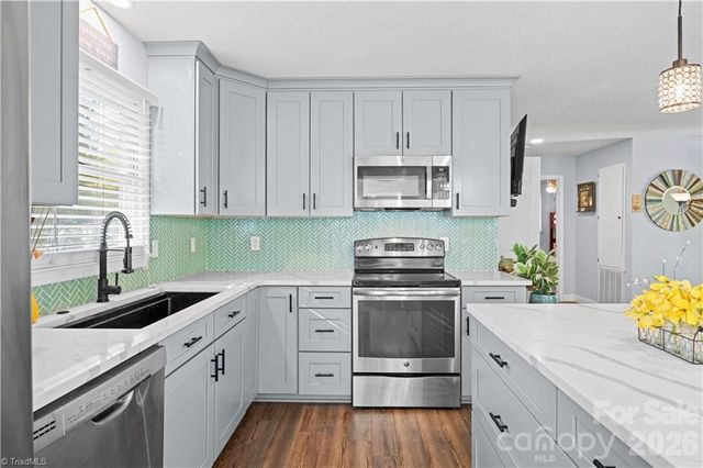 1010 Riverview Road, Lexington, NC 27292