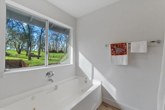 19789 Weide Way, Anderson, CA 96007