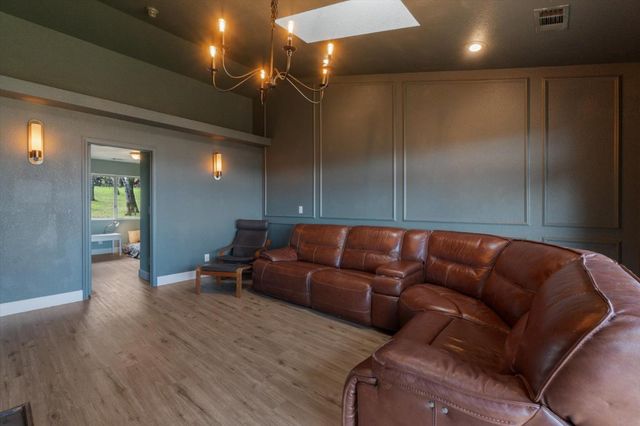 19789 Weide Way, Anderson, CA 96007