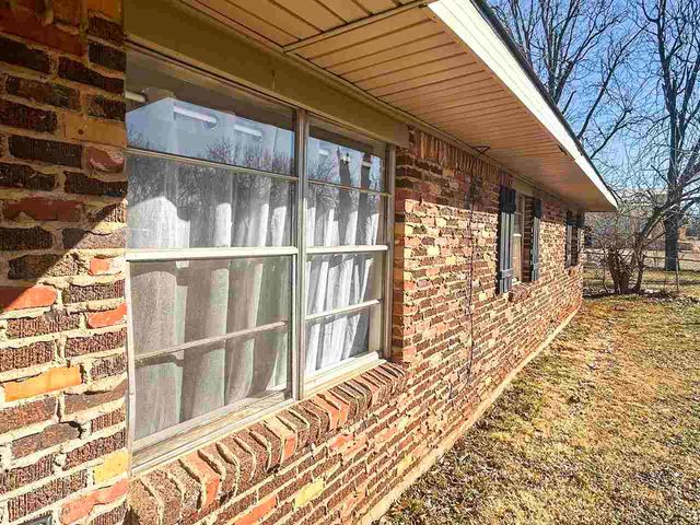 107 W Oliver, Sterling, OK 73567