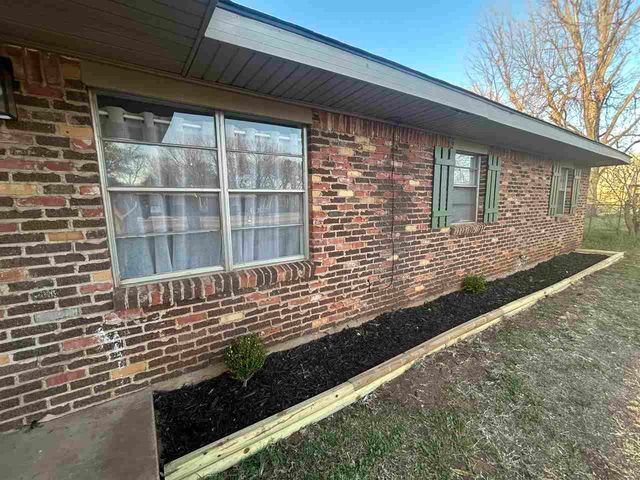 107 W Oliver, Sterling, OK 73567