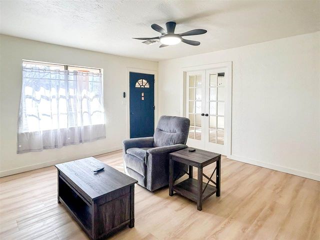 107 W Oliver, Sterling, OK 73567