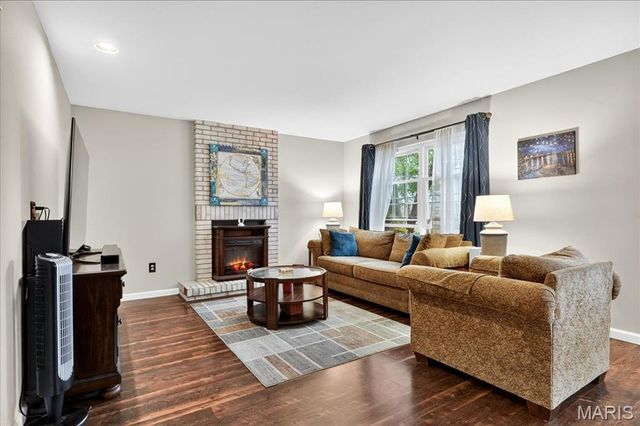 189 Harvest Moon Court B, St Charles, MO 63304