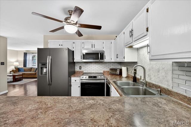 189 Harvest Moon Court B, St Charles, MO 63304