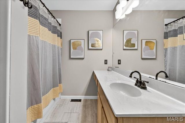 189 Harvest Moon Court B, St Charles, MO 63304