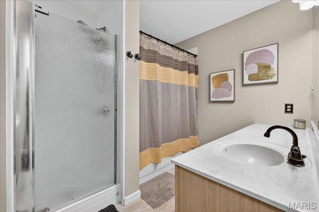 189 Harvest Moon Court B, St Charles, MO 63304