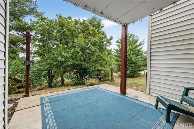 189 Harvest Moon Court B, St Charles, MO 63304