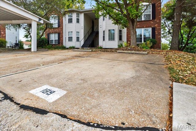 189 Harvest Moon Court B, St Charles, MO 63304