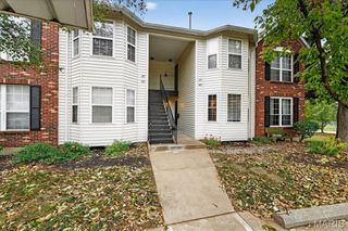 189 Harvest Moon Court B, St Charles, MO 63304
