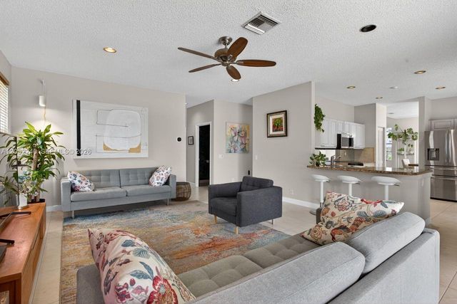 480 Cambridge Dr, Weston, FL 33326