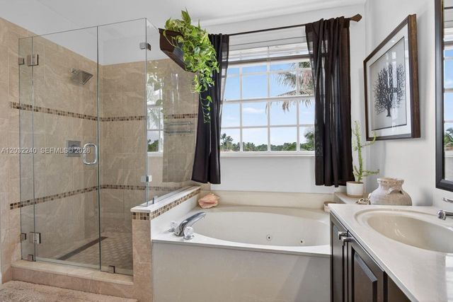 480 Cambridge Dr, Weston, FL 33326