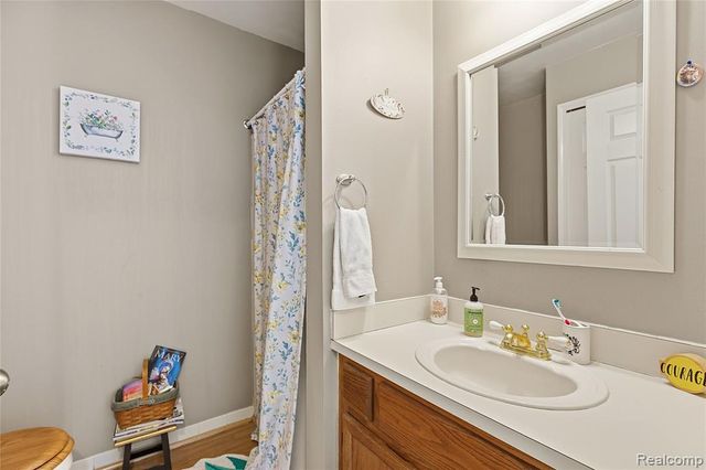 42 Rosebud Lane, Mount Clemens, MI 48043