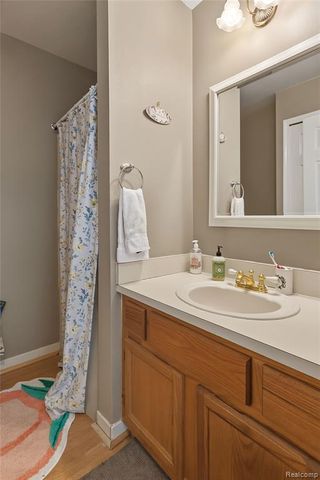 42 Rosebud Lane, Mount Clemens, MI 48043