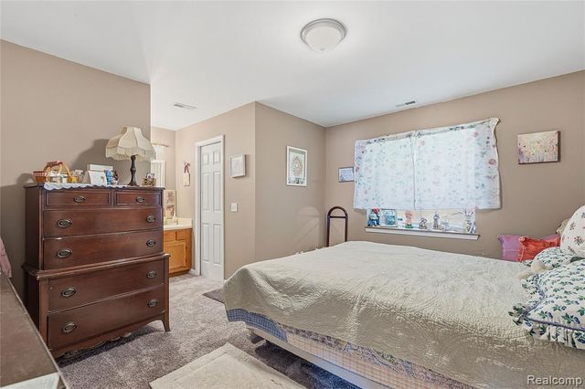 42 Rosebud Lane, Mount Clemens, MI 48043