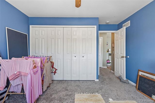42 Rosebud Lane, Mount Clemens, MI 48043