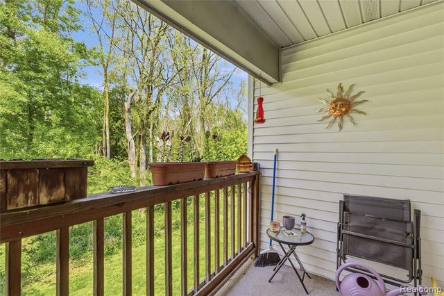 42 Rosebud Lane, Mount Clemens, MI 48043