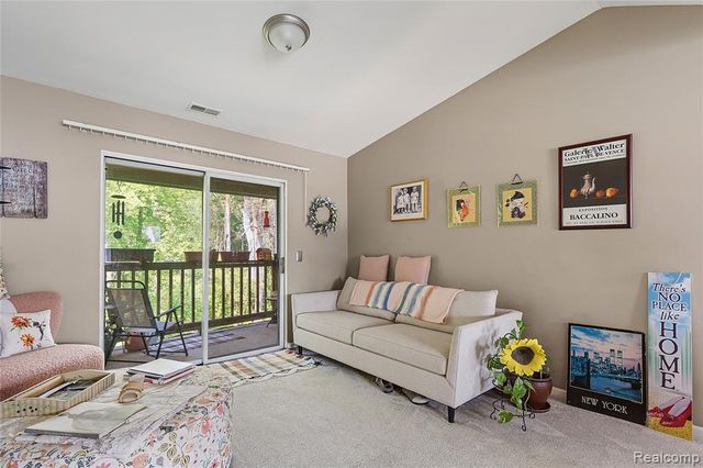 42 Rosebud Lane, Mount Clemens, MI 48043