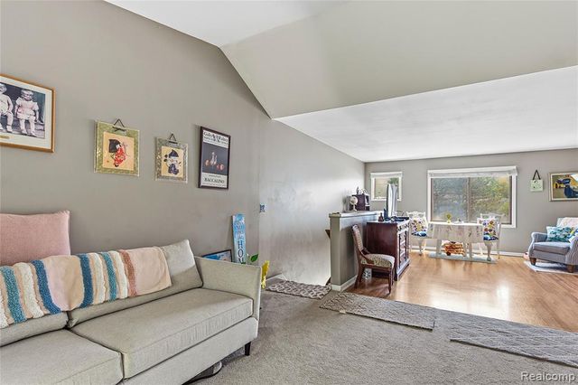 42 Rosebud Lane, Mount Clemens, MI 48043