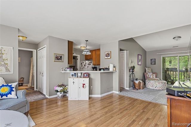 42 Rosebud Lane, Mount Clemens, MI 48043