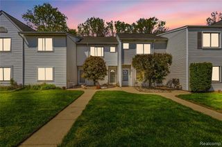 42 Rosebud Lane, Mount Clemens, MI 48043