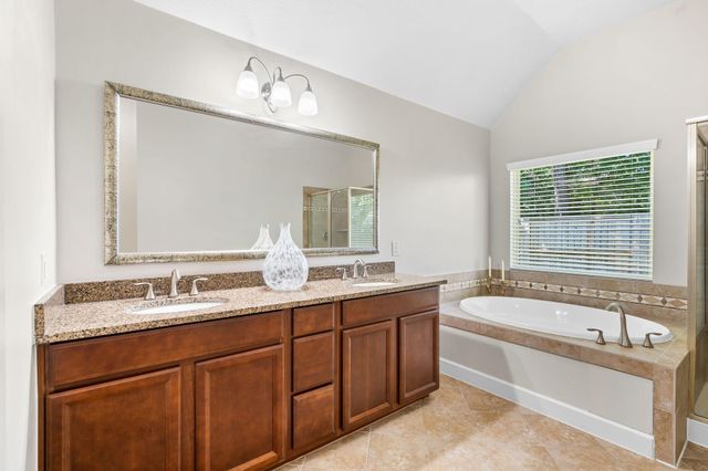 3619 Beacon Green Lane, Spring, TX 77386