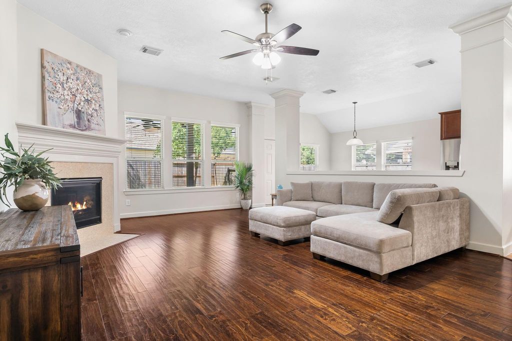 3619 Beacon Green Lane, Spring, TX 77386