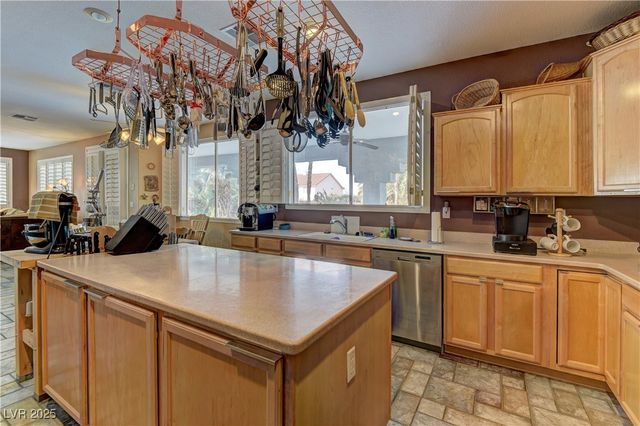 1169 Garbo Court, Las Vegas, NV 89142