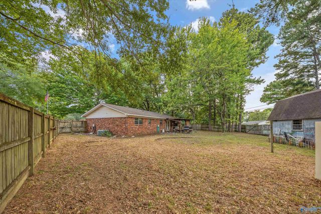 710 Westwood Circle SW, Decatur, AL 35601