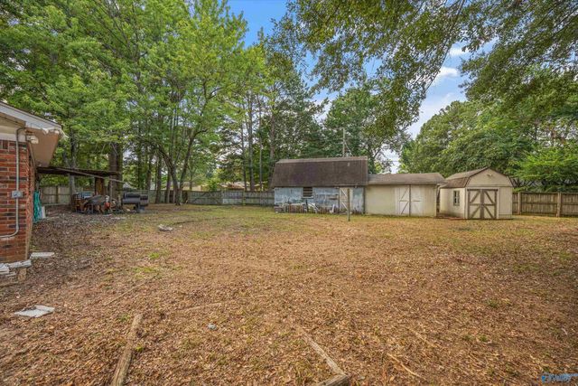 710 Westwood Circle SW, Decatur, AL 35601