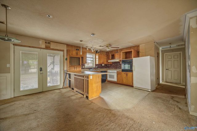 710 Westwood Circle SW, Decatur, AL 35601