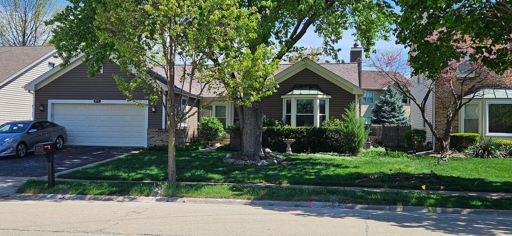 973 Willowbrook Drive, Wheeling, IL 60090